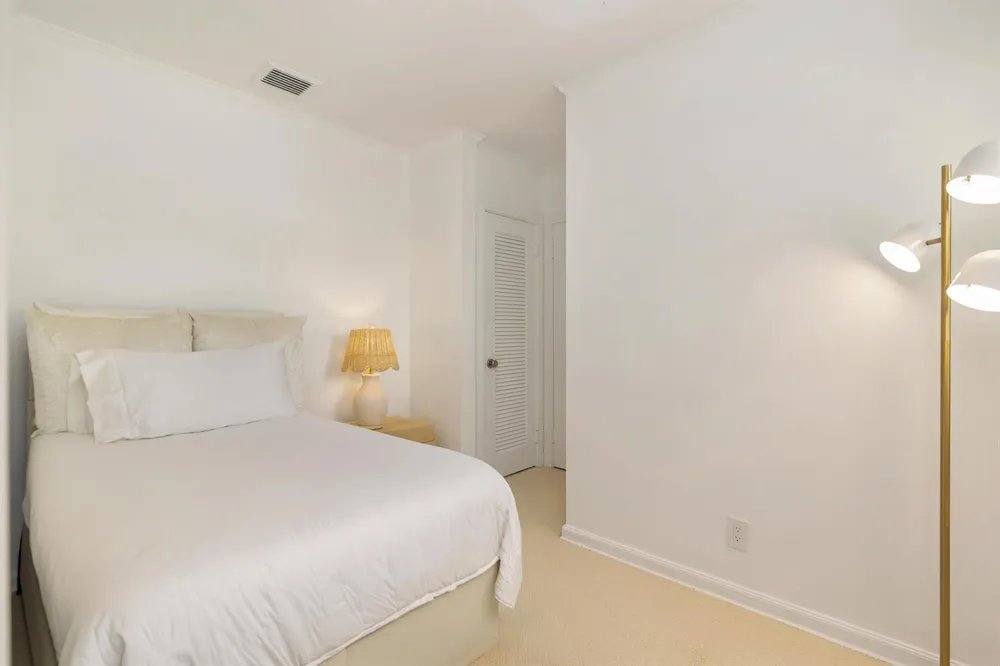 241 Via Linda Palm Beach, FL 33480