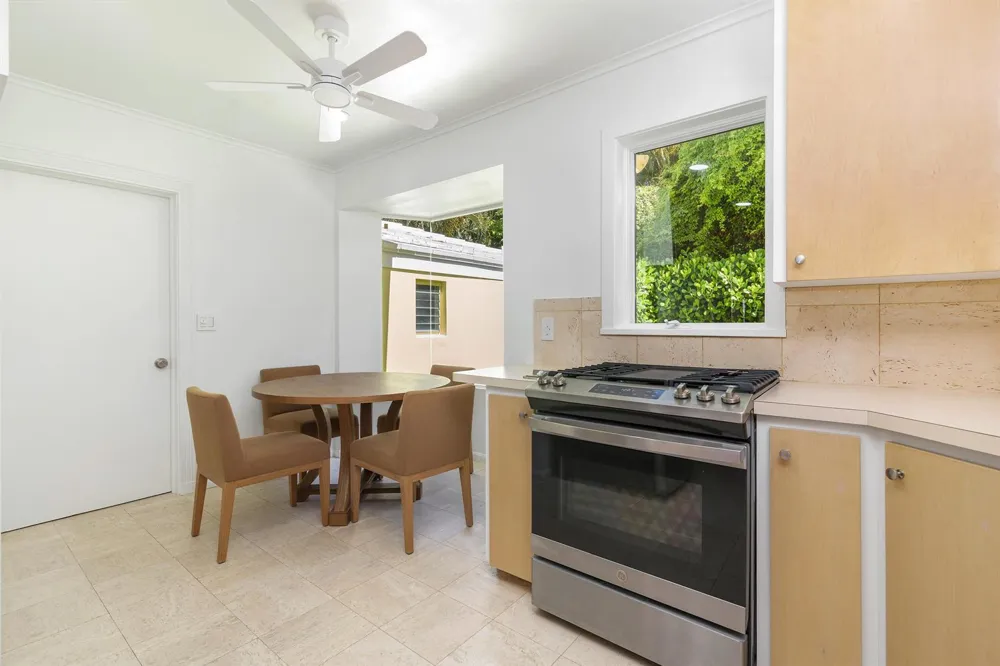 241 Via Linda Palm Beach, FL 33480