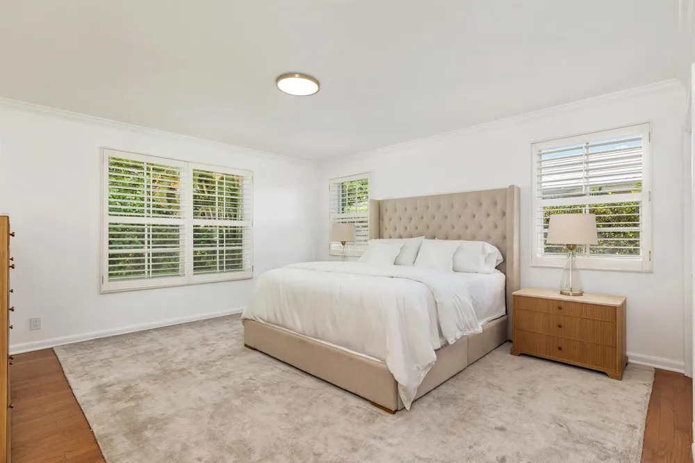 241 Via Linda Palm Beach, FL 33480