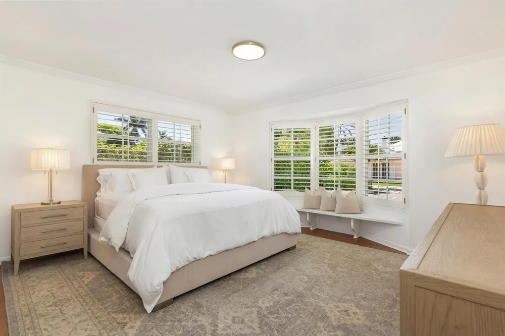 241 Via Linda Palm Beach, FL 33480