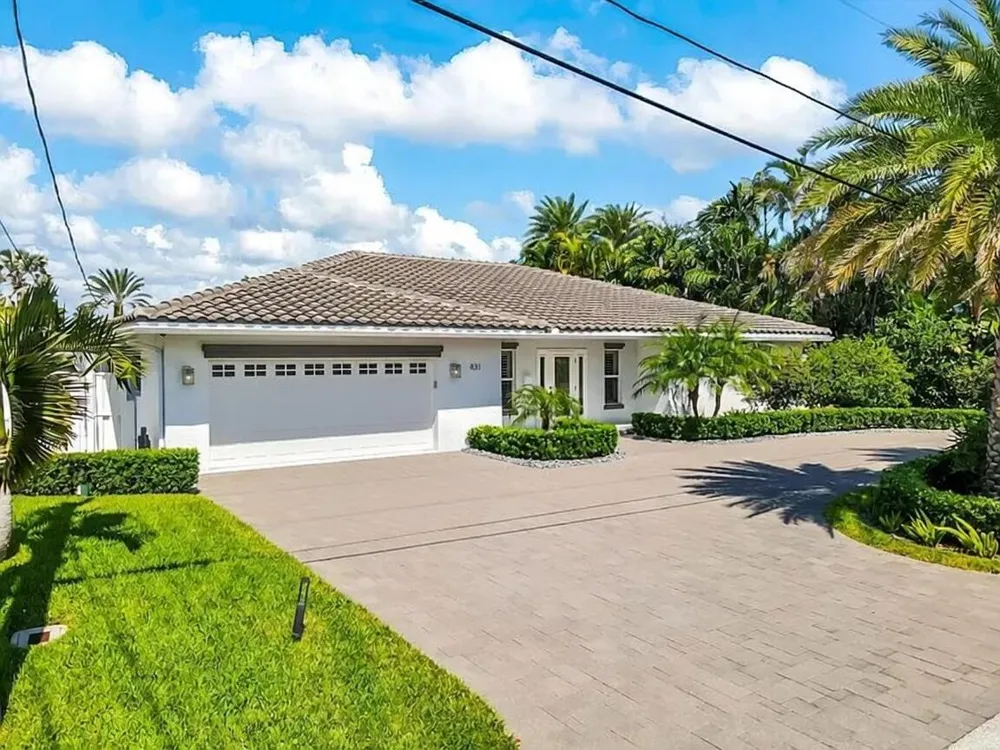 831 Dover Street Boca Raton, FL 33487