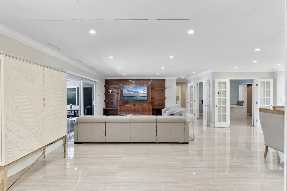 831 Dover Street Boca Raton, FL 33487
