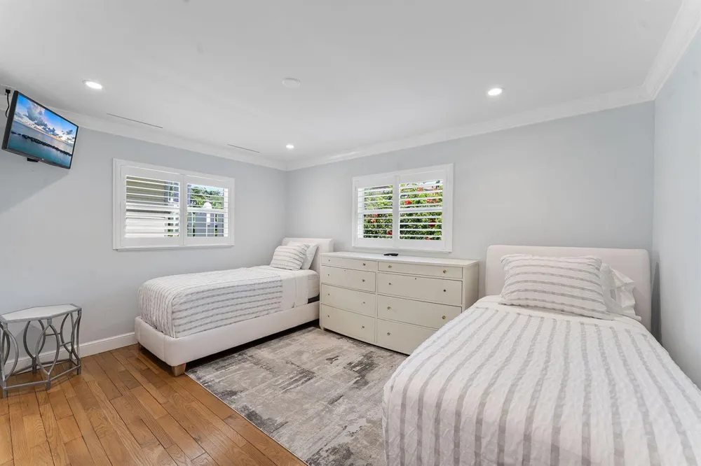 831 Dover Street Boca Raton, FL 33487