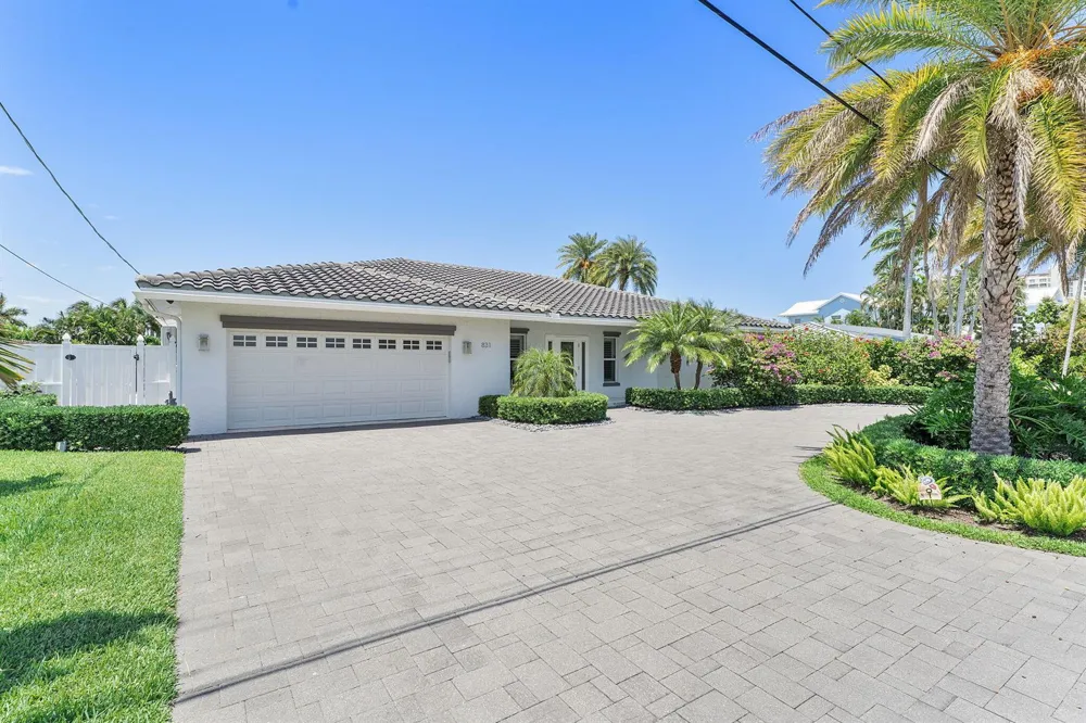 831 Dover Street Boca Raton, FL 33487