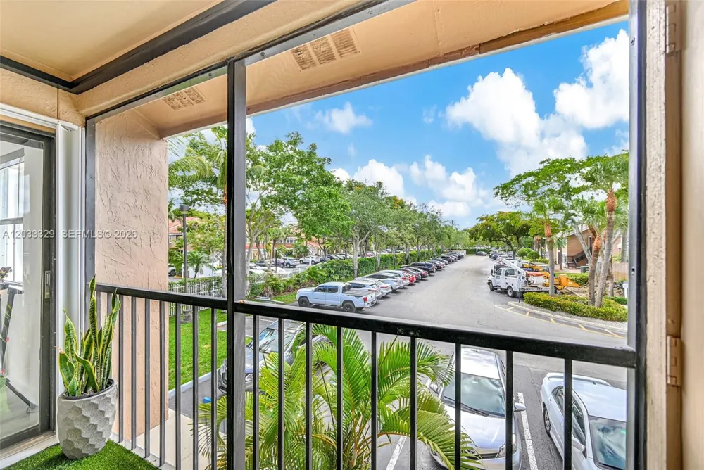 10560 SW 156th Pl #208 Miami, FL 33196