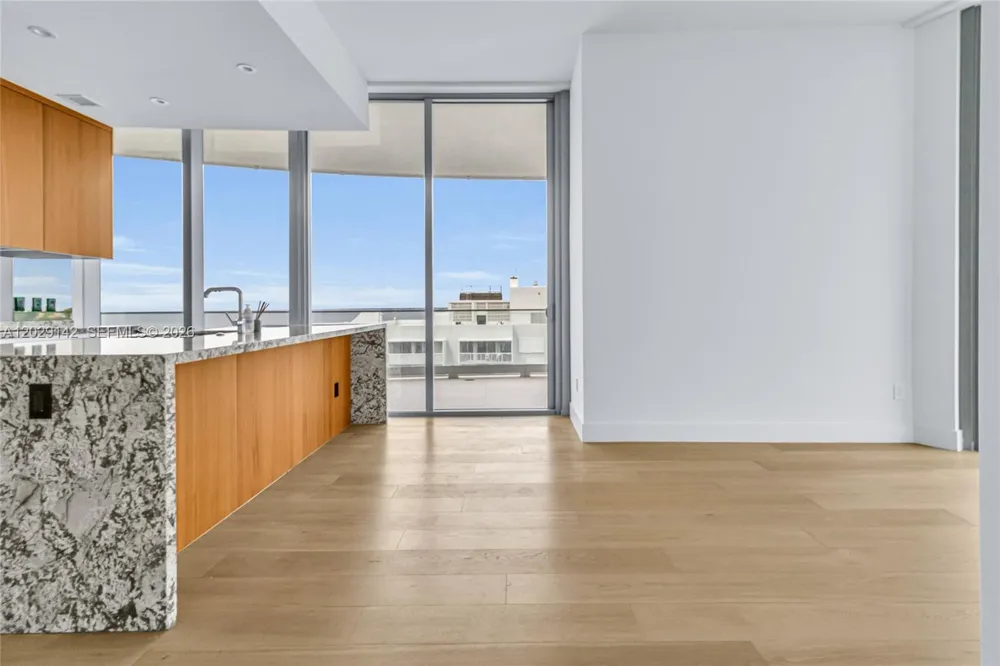 175 SE 25 Rd #1103 Miami, FL 33129