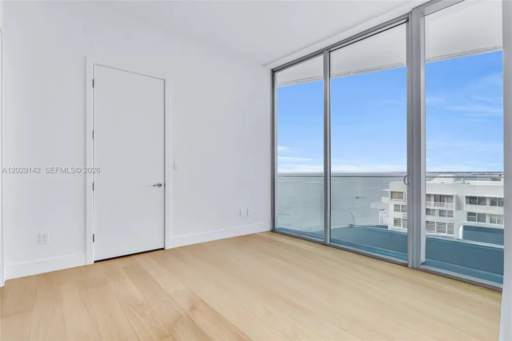 175 SE 25 Rd #1103 Miami, FL 33129