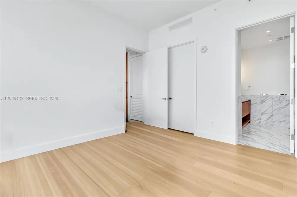 175 SE 25 Rd #1103 Miami, FL 33129