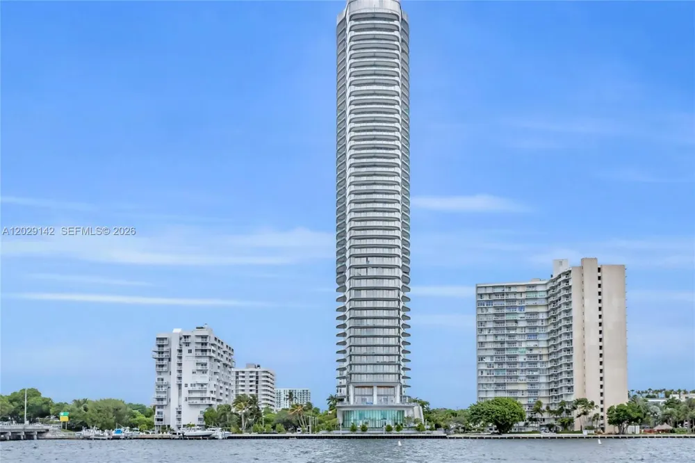 175 SE 25 Rd #1103 Miami, FL 33129