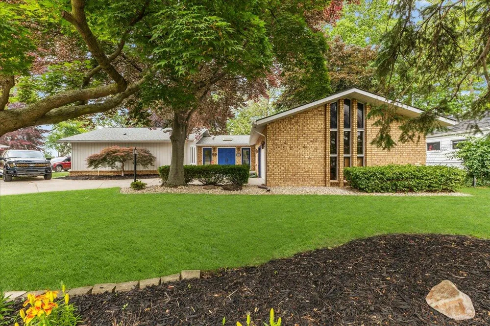 303 E Huron River Drive Belleville, MI 48111