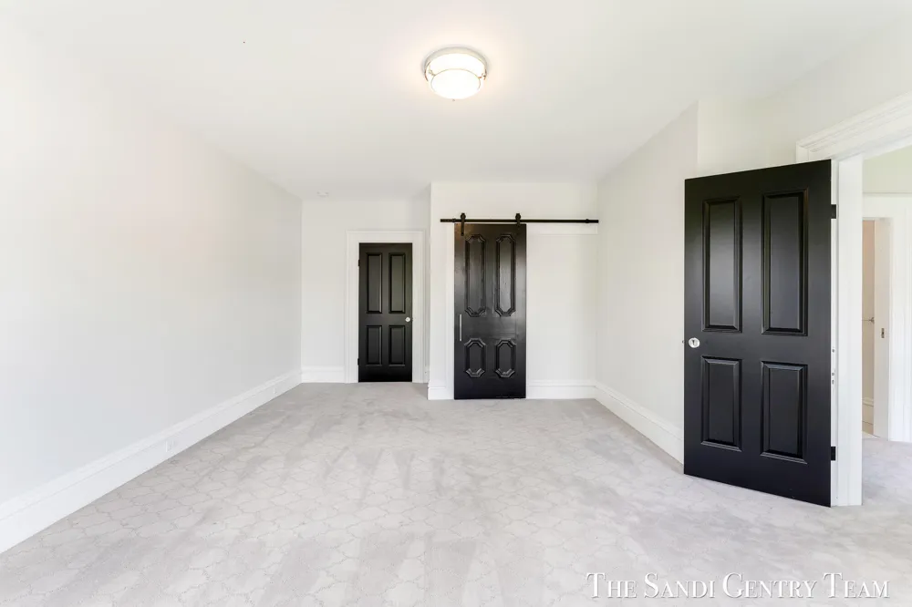 318 Rachaels Way Spring Lake Village, MI 49456