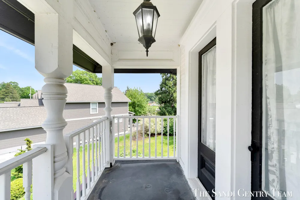 318 Rachaels Way Spring Lake Village, MI 49456
