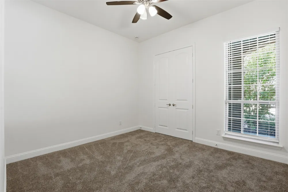 1383 Sandhurst Drive Roanoke, TX 76262