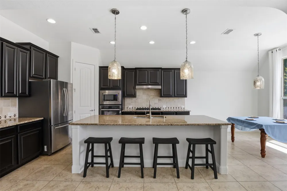 1383 Sandhurst Drive Roanoke, TX 76262