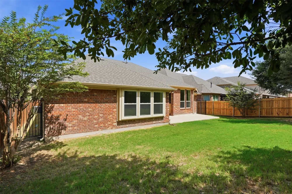 1383 Sandhurst Drive Roanoke, TX 76262