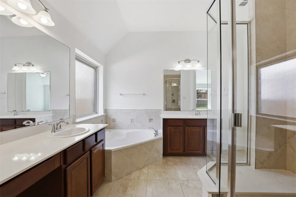 1383 Sandhurst Drive Roanoke, TX 76262