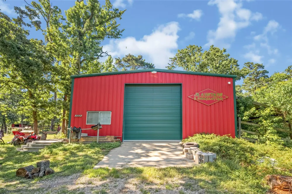 2342 Apache Drive Montgomery, TX 77316