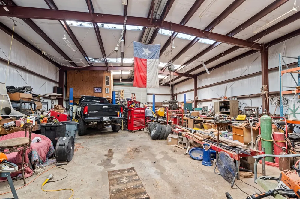 2342 Apache Drive Montgomery, TX 77316