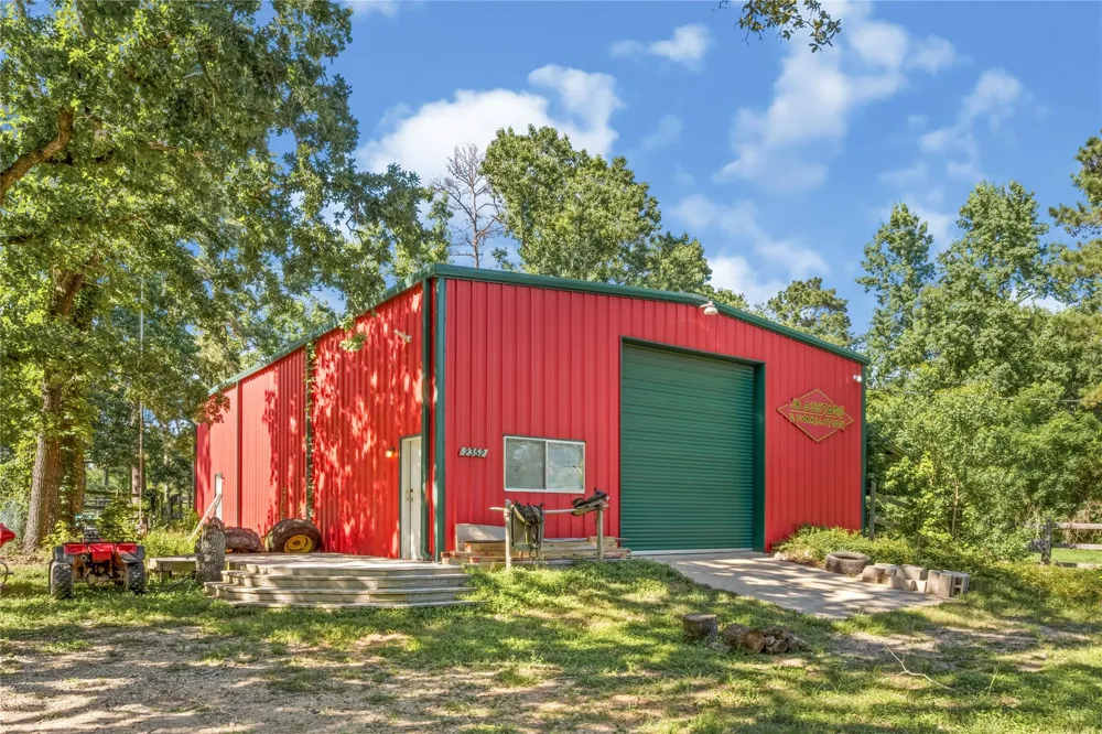 2342 Apache Drive Montgomery, TX 77316