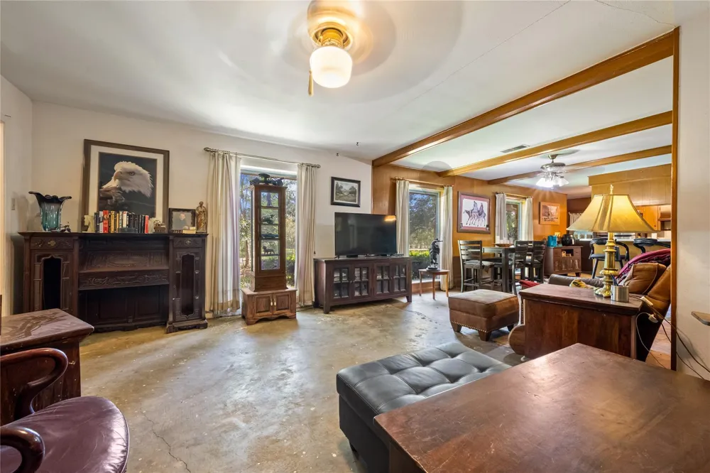 2342 Apache Drive Montgomery, TX 77316
