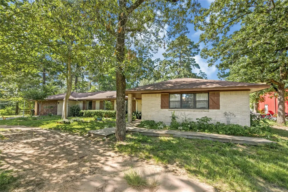 2342 Apache Drive Montgomery, TX 77316