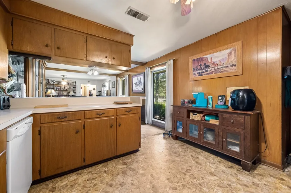 2342 Apache Drive Montgomery, TX 77316