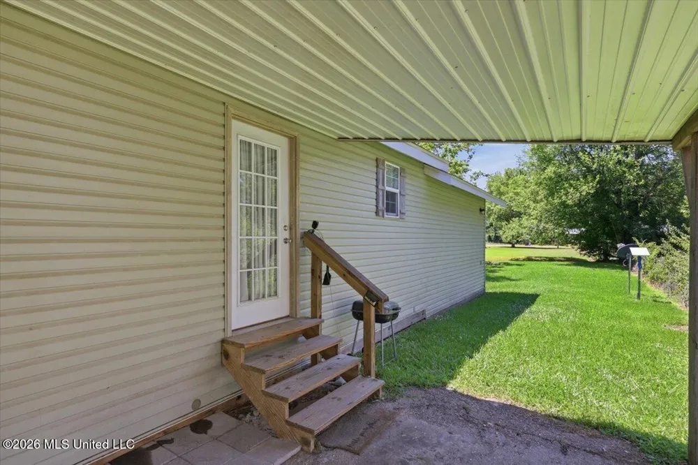 205 3rd Street Mendenhall, MS 39114