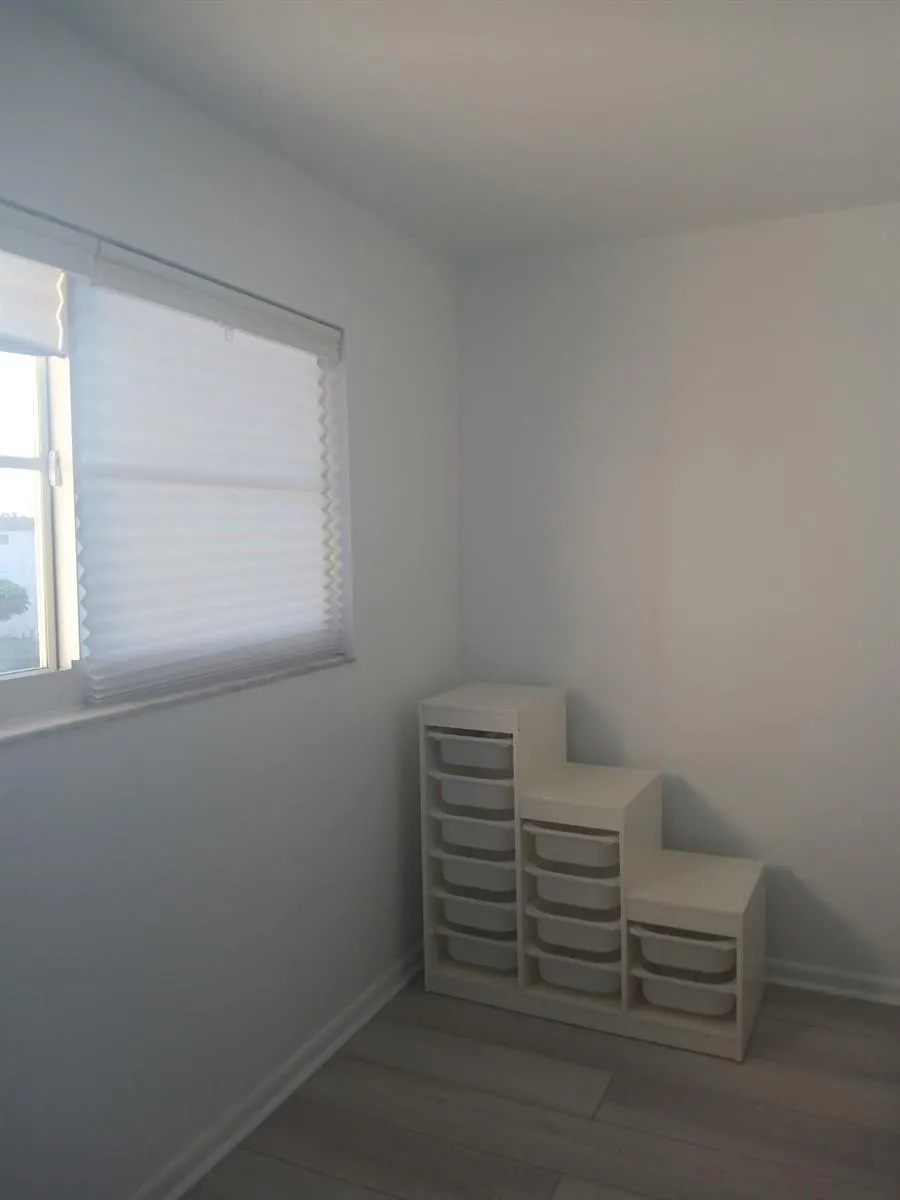 721 Lori Drive #309 Palm Springs, FL 33461