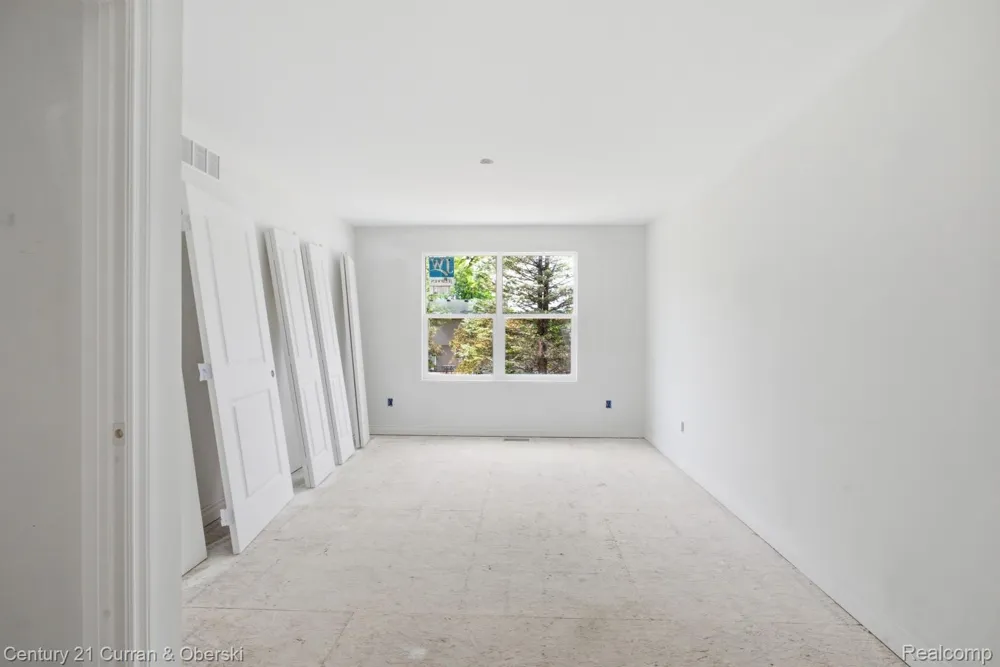 755 Nelsons Ridge Drive #1 Howell City, MI 48843