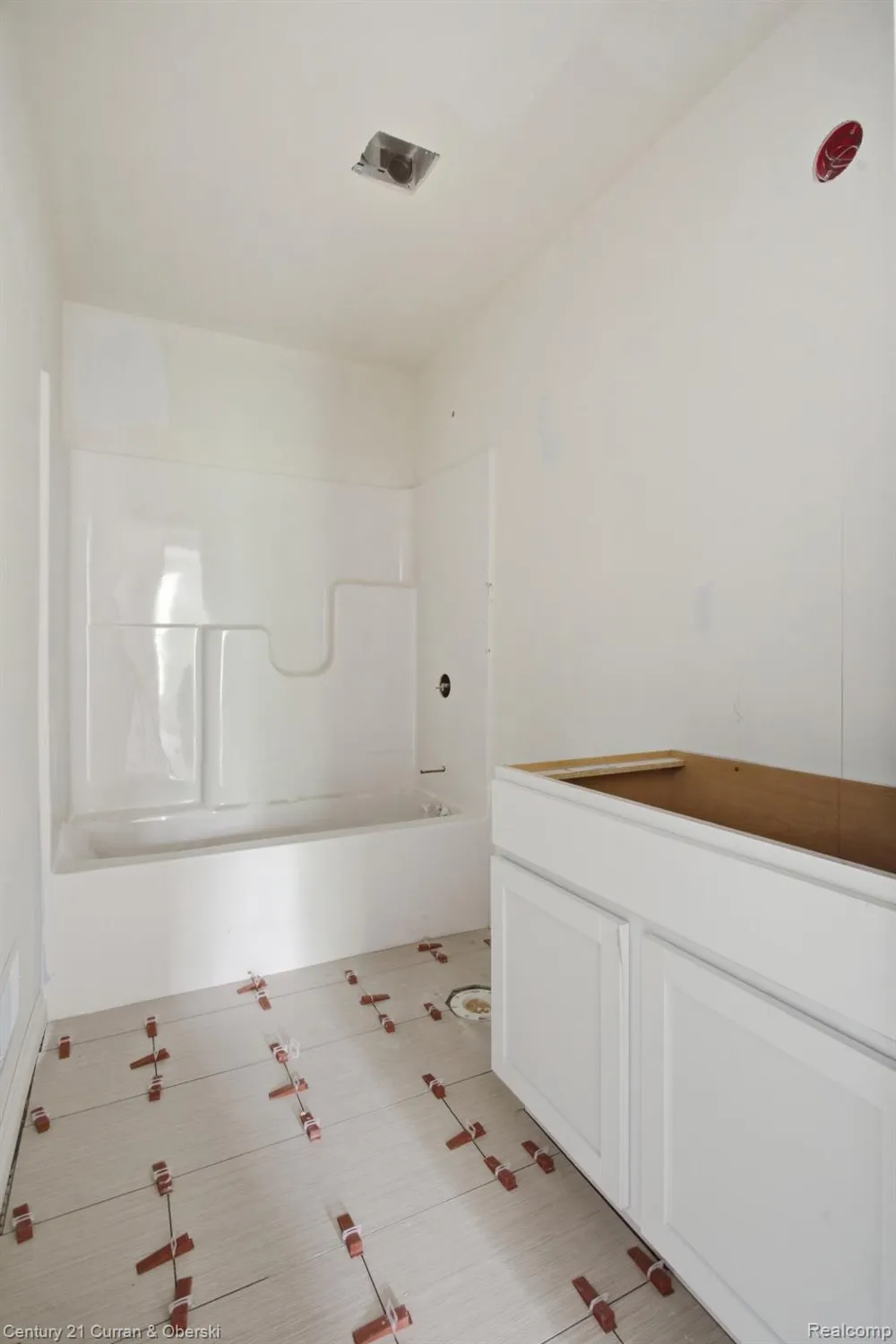 755 Nelsons Ridge Drive #1 Howell City, MI 48843