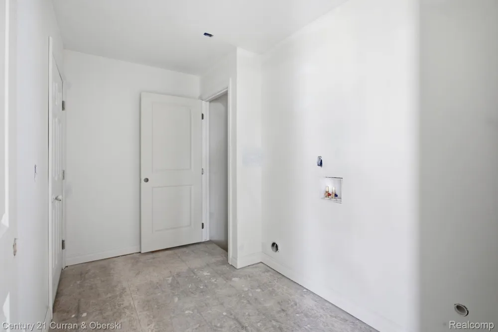 755 Nelsons Ridge Drive #1 Howell City, MI 48843