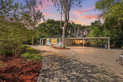 9116 LAKEVIEW DRIVE