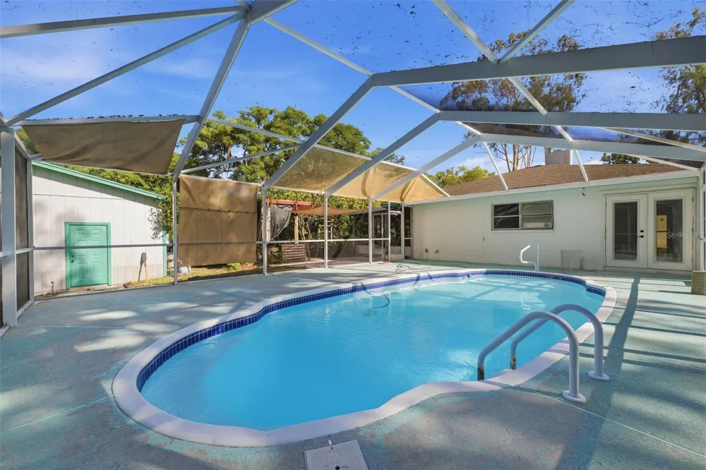 9116 LAKEVIEW DRIVE New Port Richey, FL 34654