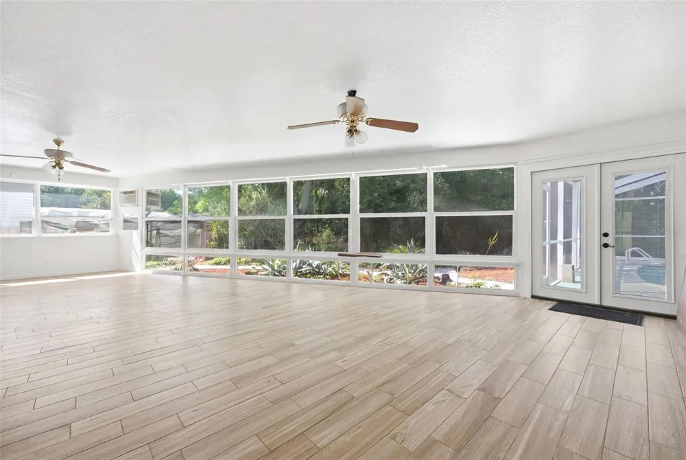 9116 LAKEVIEW DRIVE New Port Richey, FL 34654
