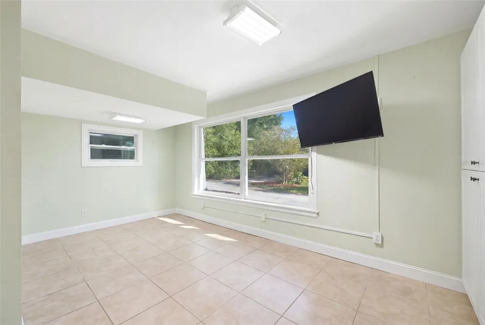 9116 LAKEVIEW DRIVE New Port Richey, FL 34654