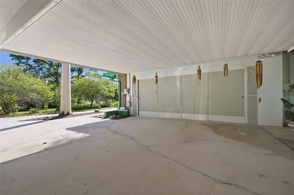 9116 LAKEVIEW DRIVE New Port Richey, FL 34654