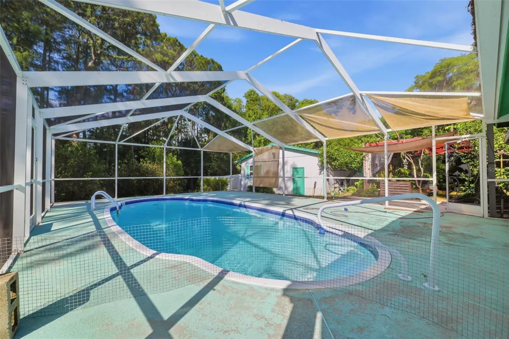 9116 LAKEVIEW DRIVE New Port Richey, FL 34654