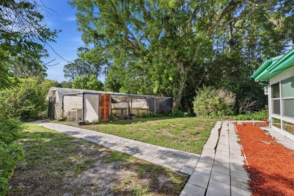 9116 LAKEVIEW DRIVE New Port Richey, FL 34654