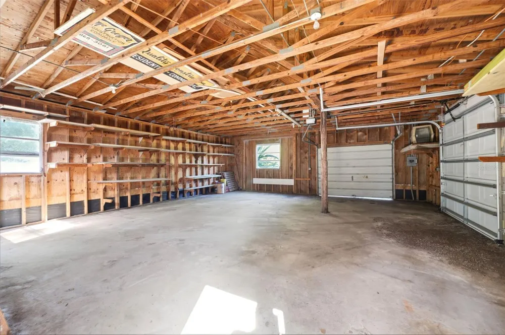 9116 LAKEVIEW DRIVE New Port Richey, FL 34654