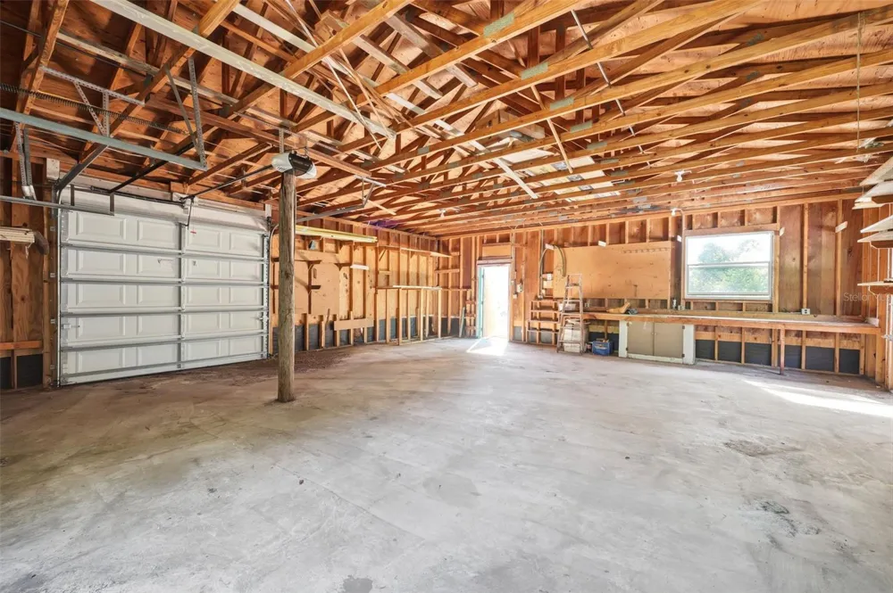 9116 LAKEVIEW DRIVE New Port Richey, FL 34654