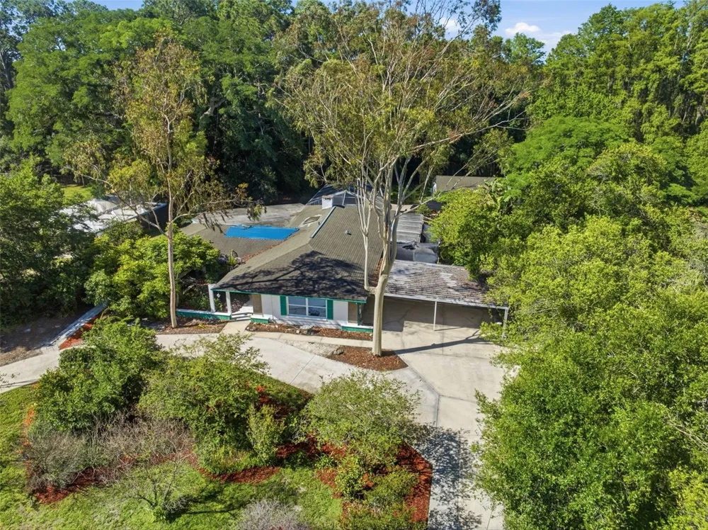 9116 LAKEVIEW DRIVE New Port Richey, FL 34654