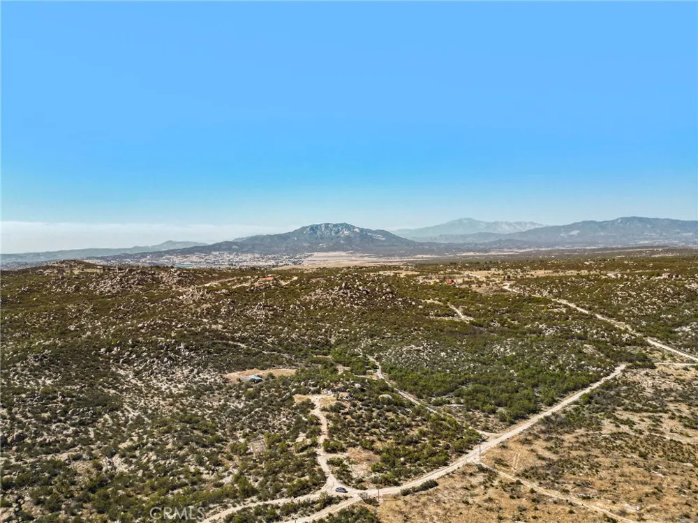 44627 Laura Lane Aguanga, CA 92536