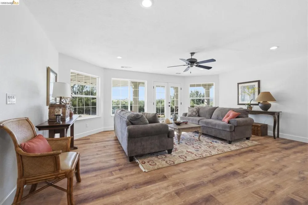 14699 Holman Mountain Rd Jamestown, CA 95327