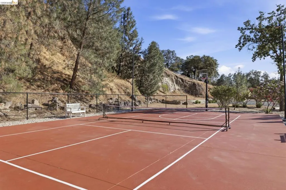 14699 Holman Mountain Rd Jamestown, CA 95327