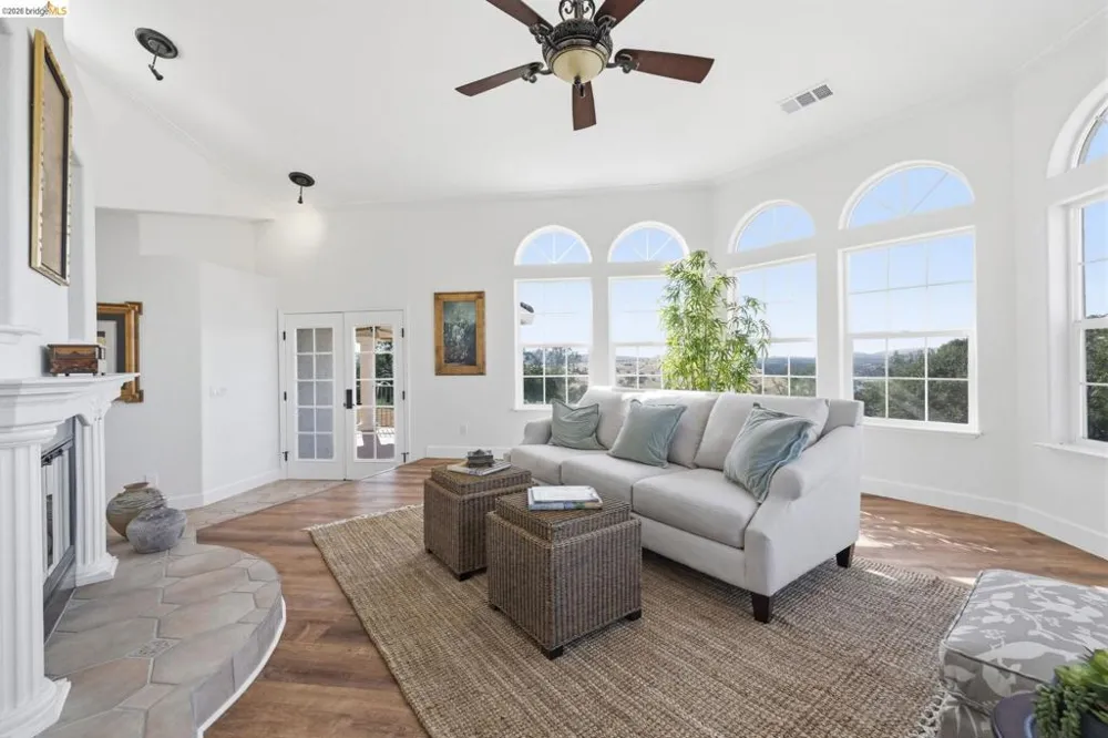 14699 Holman Mountain Rd Jamestown, CA 95327