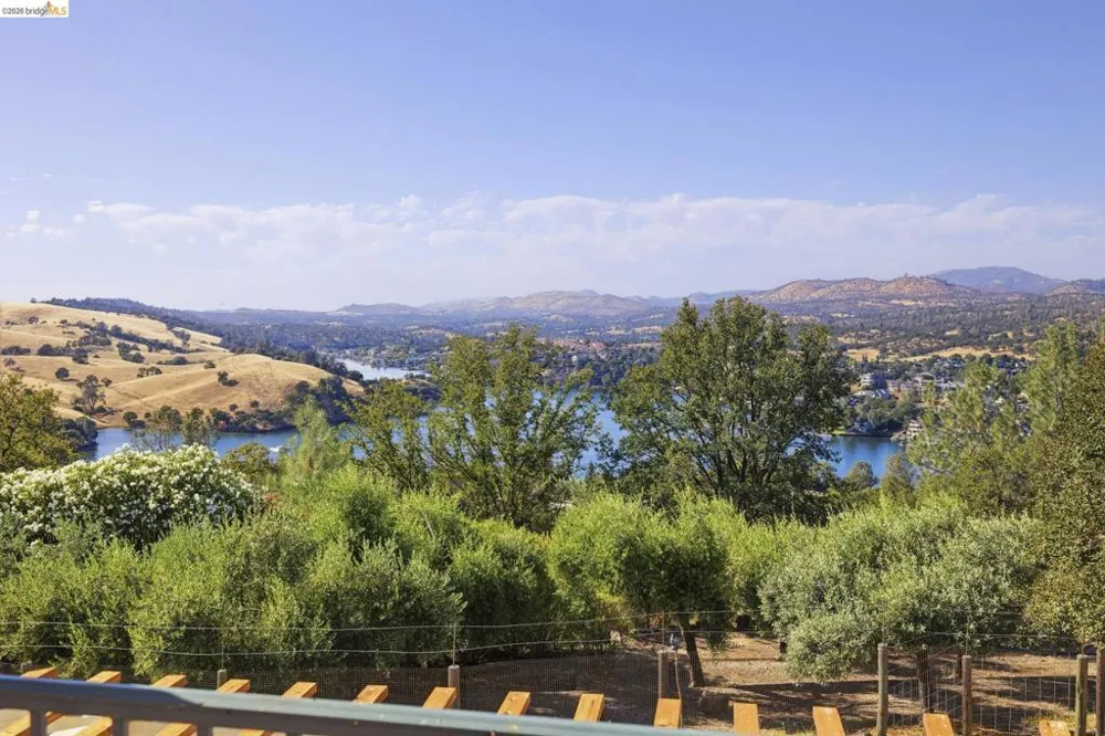 14699 Holman Mountain Rd Jamestown, CA 95327