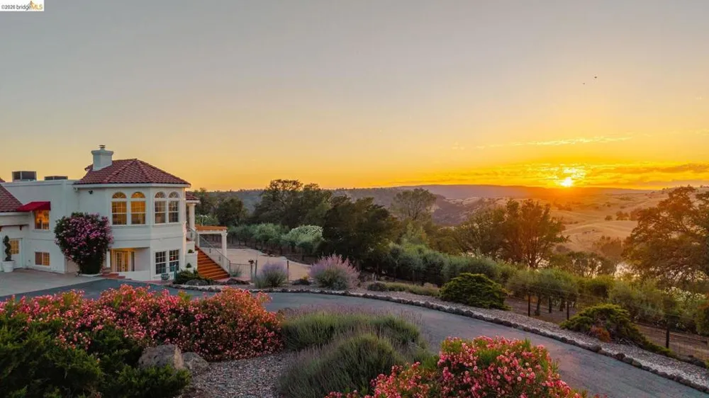 14699 Holman Mountain Rd Jamestown, CA 95327
