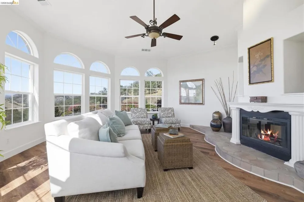 14699 Holman Mountain Rd Jamestown, CA 95327
