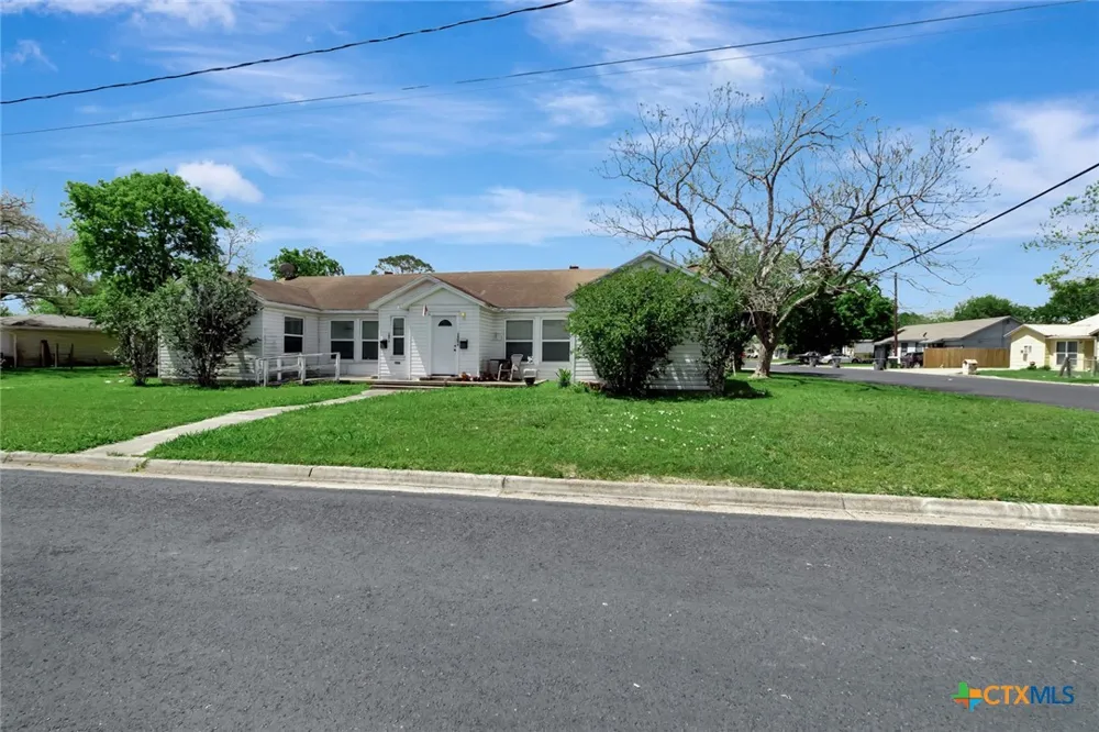 1005 Macarthur Street Victoria, TX 77901