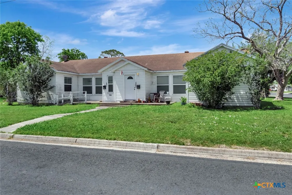 1005 Macarthur Street Victoria, TX 77901